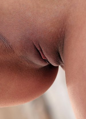 Приятные и упругие пизденки крупно картинка 90